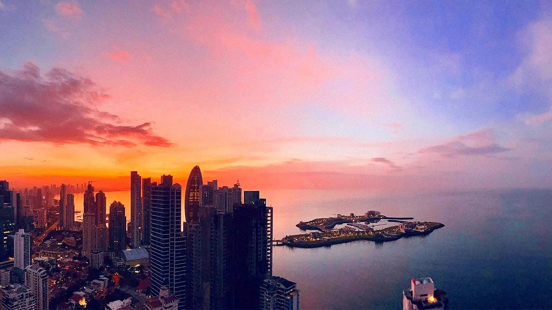 Apartamentos de playa en Panamá para inversores de Perú