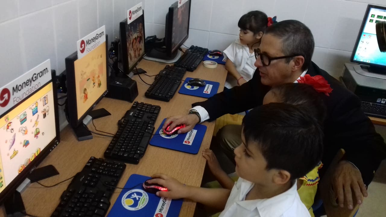 Más allá de las aulas: Fundación Ficohsa promueve la educación integral de la niñez centroamericana