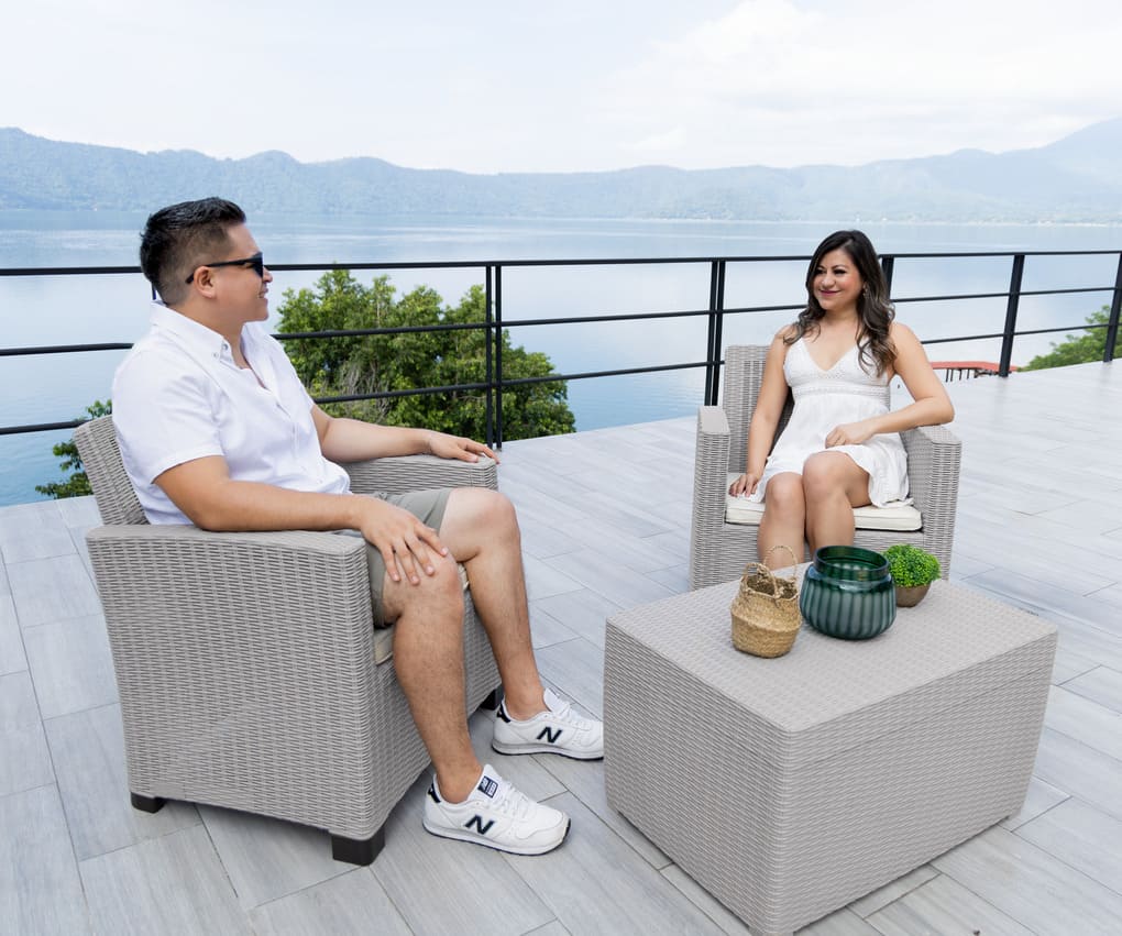 ¿Cómo los muebles de plástico para exterior pueden resistir las condiciones más extremas de Chile?