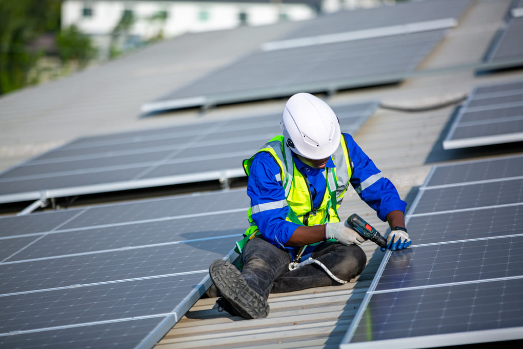 ¿Cómo los paneles solares pueden transformar tu hogar en El Salvador?