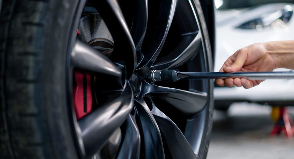 Alineación y balanceo: los servicios que protegen tus neumáticos del desgaste